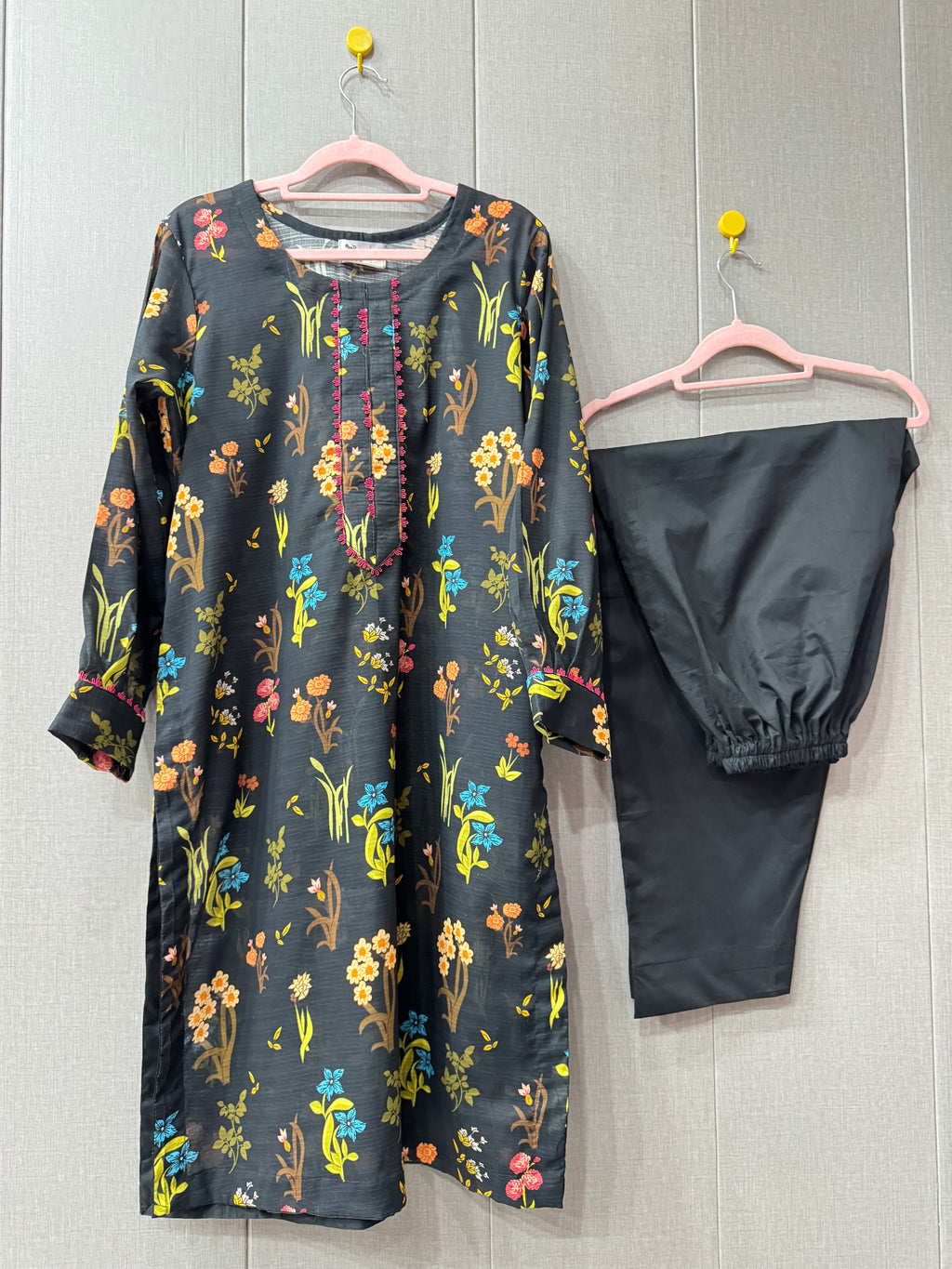 2-Piece stitched lawn Suit