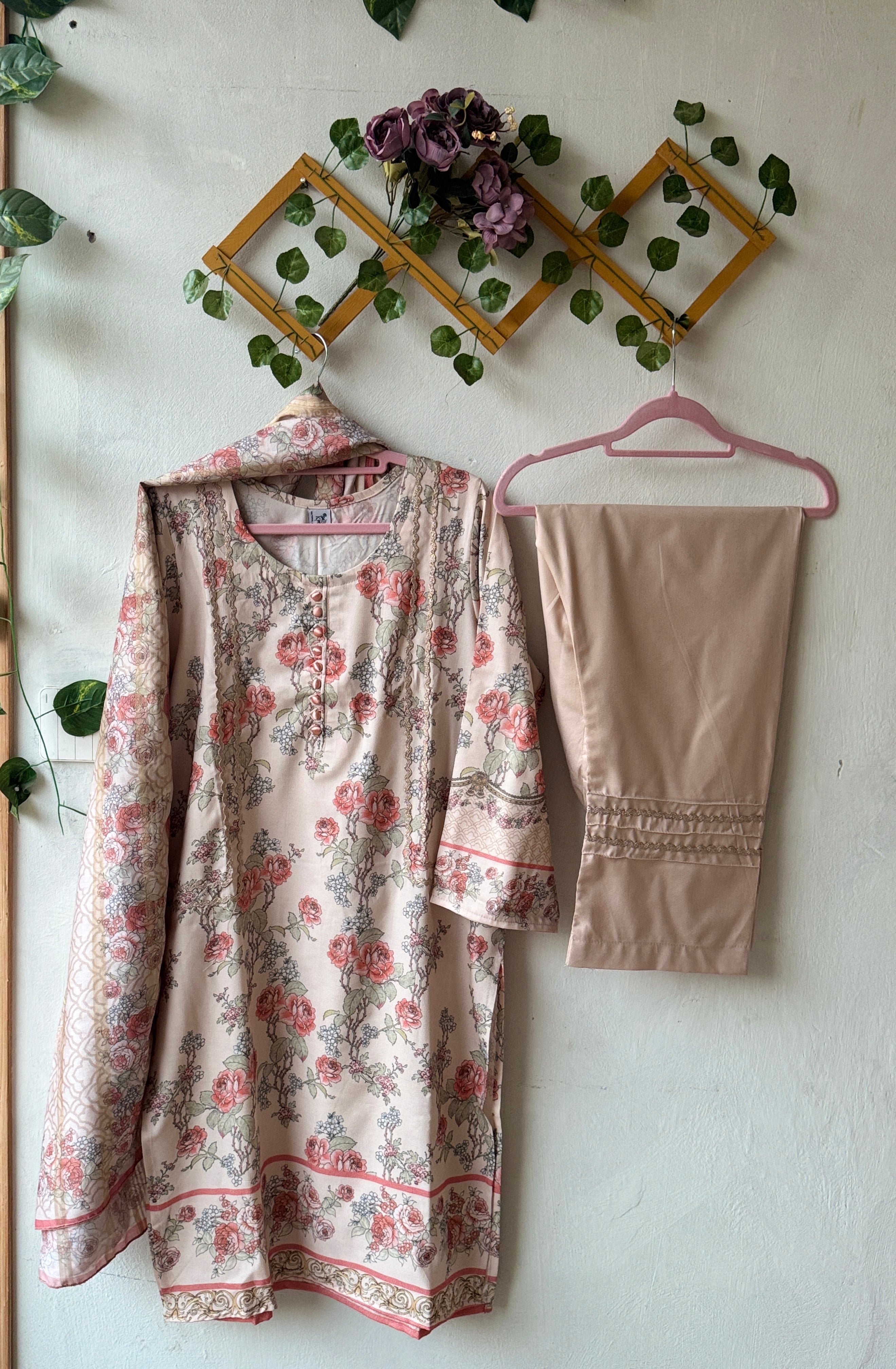 3-Piece Dhanak-Bahaar k Phool.